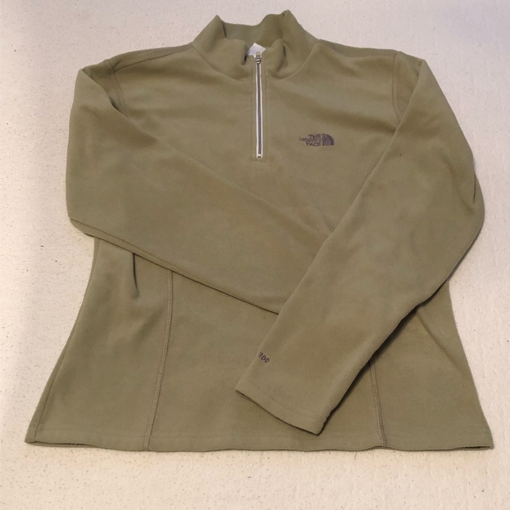 Small light green north face pullover
